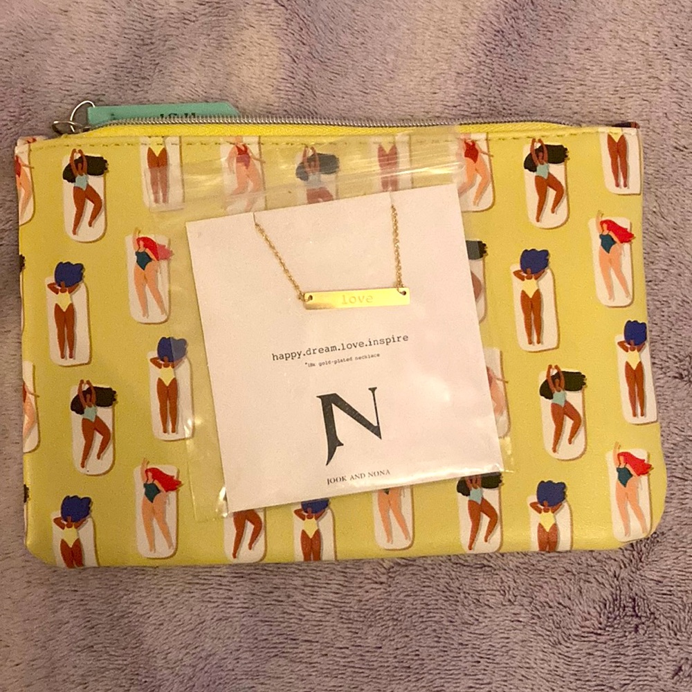 Jook and Nona ‘Love’ 18k gold-plated Necklace and Makeup Bag!